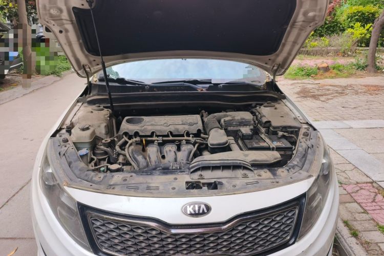 Used Kia K5 2012 2.4L Automatic DLX Engine Bay