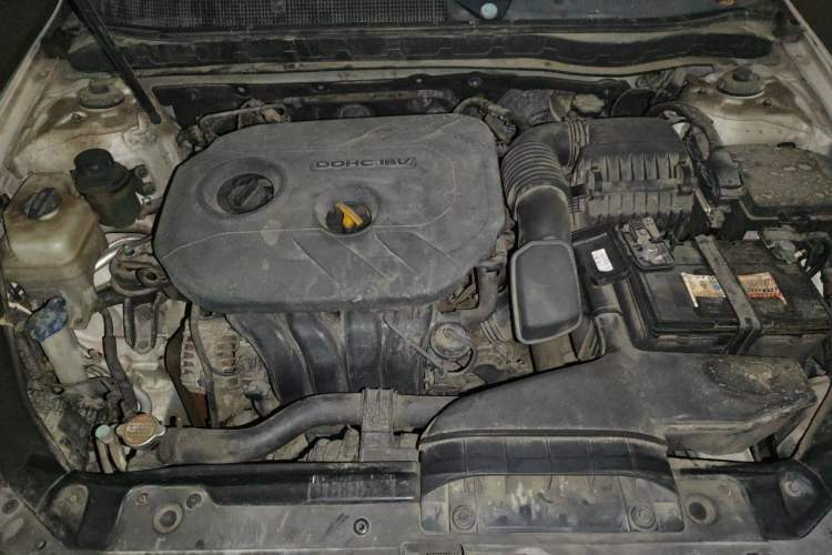 Used Kia K5 2012 2.0L Automatic DLX Engine Bay
