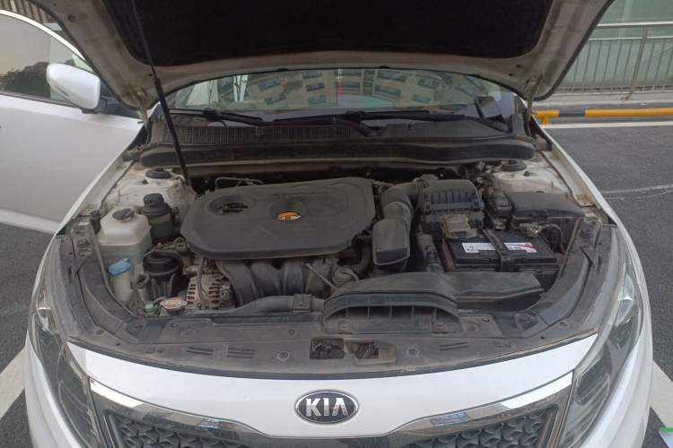 Used Kia K5 2012 2.0L Automatic DLX Engine Bay