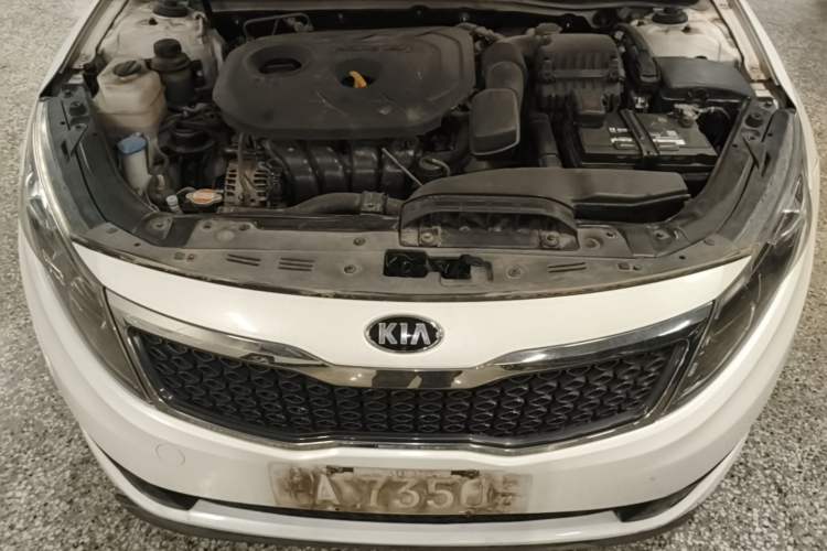Used Kia K5 2012 2.0L Automatic DLX Engine Bay