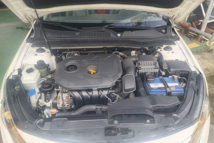 Used Kia K5 2012 2.0L Automatic DLX Engine Bay