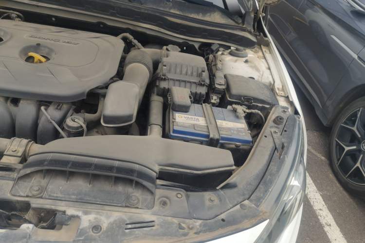 Used Kia K5 2012 2.0L Automatic DLX Engine Bay Left