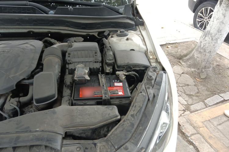 Used Kia K5 2012 2.0L Automatic DLX Engine Bay Left