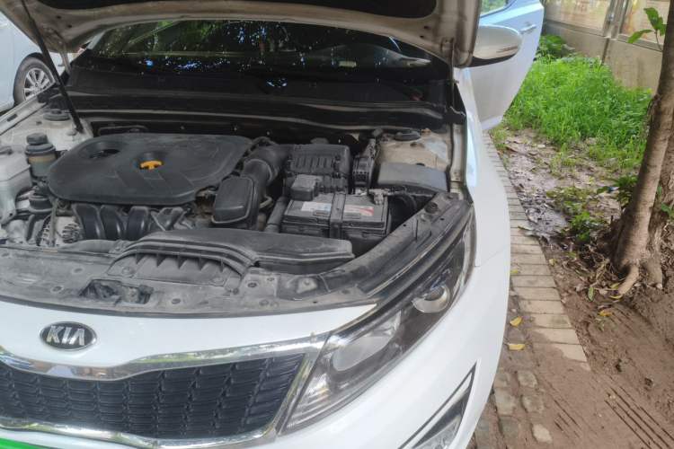 Used Kia K5 2012 2.0L Automatic DLX Engine Bay Left