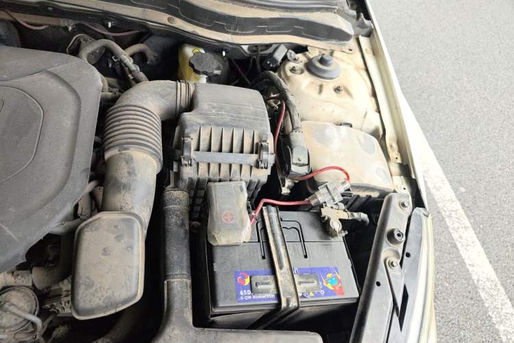 Used Kia K5 2012 2.0L Automatic DLX Engine Bay Left
