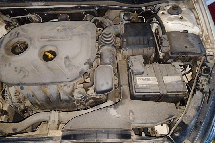Used Kia K5 2012 2.0L Automatic DLX Engine Bay Left