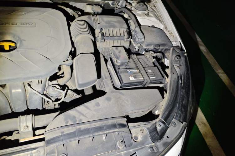 Used Kia K5 2012 2.0L Automatic DLX Engine Bay Left