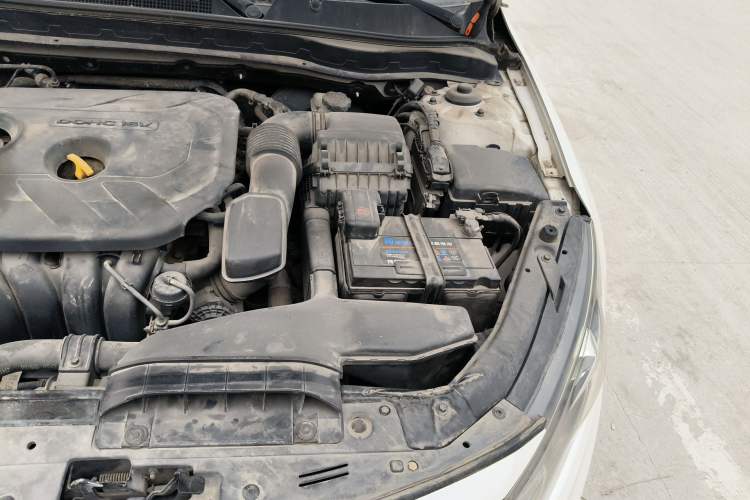 Used Kia K5 2012 2.0L Automatic DLX Engine Bay Left