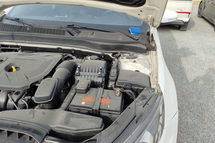 Used Kia K5 2012 2.0L Automatic GL Engine Bay Left