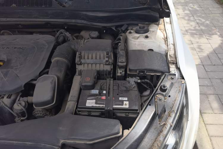 Used Kia K5 2012 2.0L Automatic DLX Engine Bay Left
