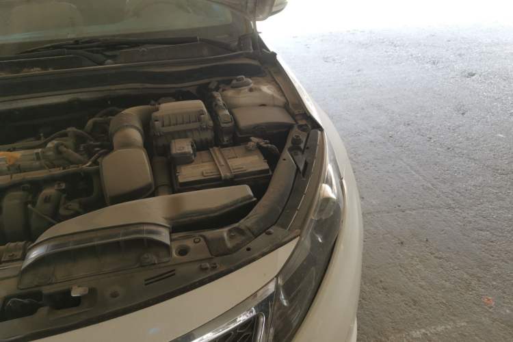 Used Kia K5 2012 2.0L Automatic GL Engine Bay Left