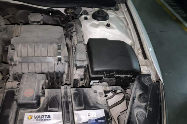 Used Kia K5 2012 2.0L Automatic DLX Engine Bay Left