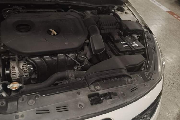 Used Kia K5 2012 2.0L Automatic DLX Engine Bay Left