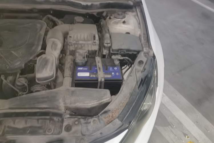 Used Kia K5 2012 2.0L Automatic DLX Engine Bay Left
