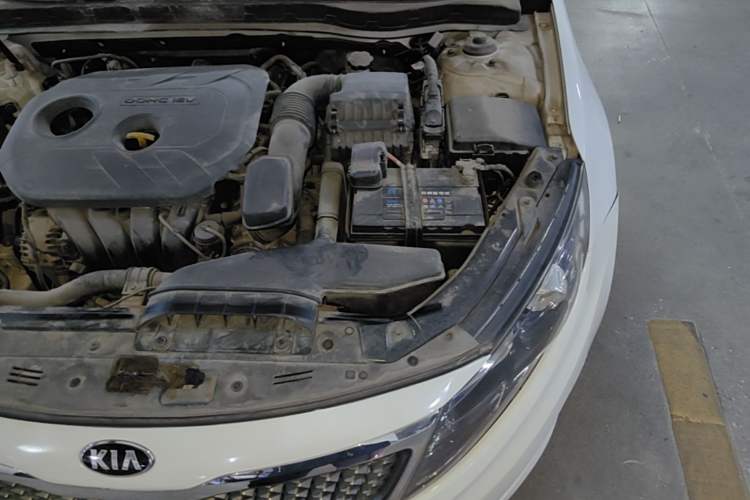 Used Kia K5 2012 2.0L Automatic DLX Engine Bay Left