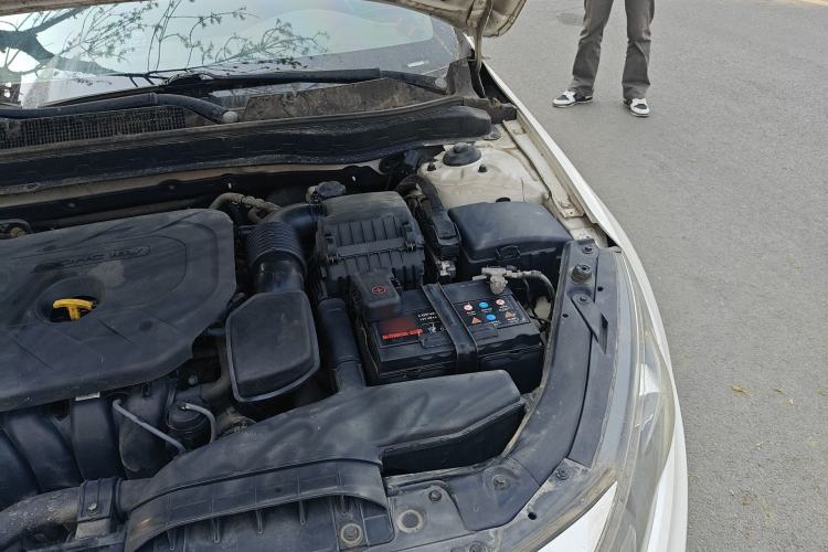Used Kia K5 2012 2.0L Automatic DLX Engine Bay Left