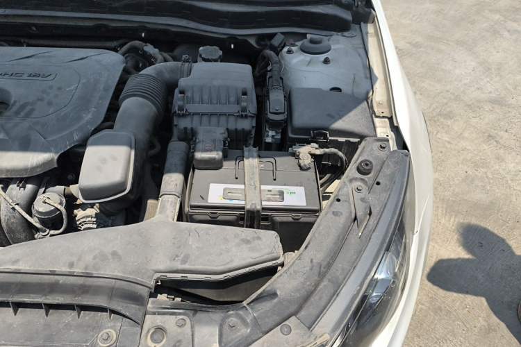 Used Kia K5 2012 2.0L Automatic DLX Engine Bay Left