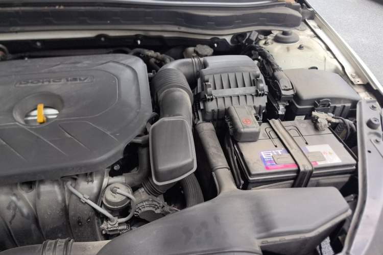 Used Kia K5 2012 2.0L Automatic DLX Engine Bay Left