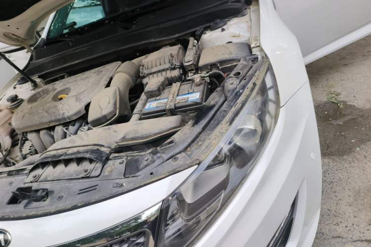 Used Kia K5 2012 2.0L Automatic DLX Engine Bay Left