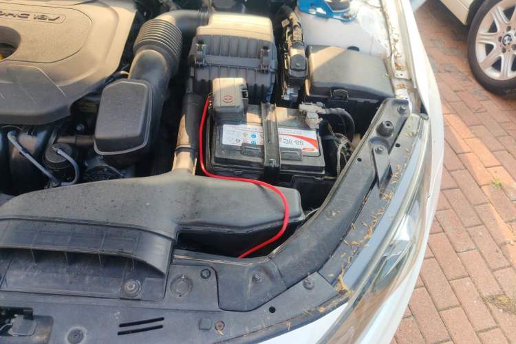 Used Kia K5 2012 2.0L Automatic DLX Engine Bay Left