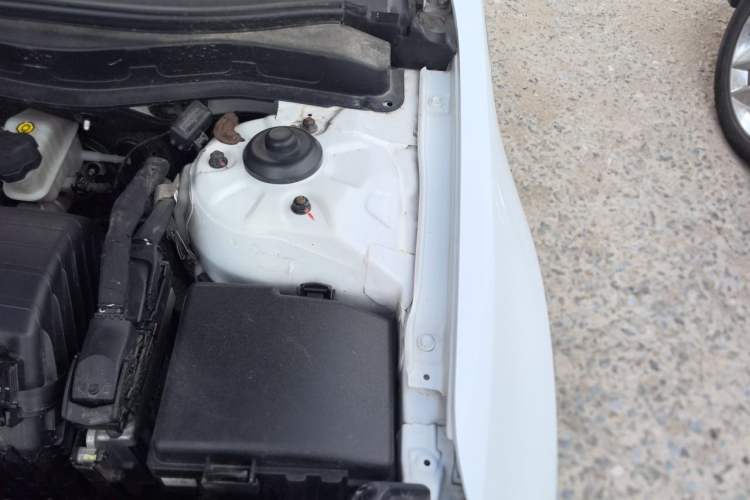 Used Kia K5 2012 2.0L Automatic DLX Engine Bay Left