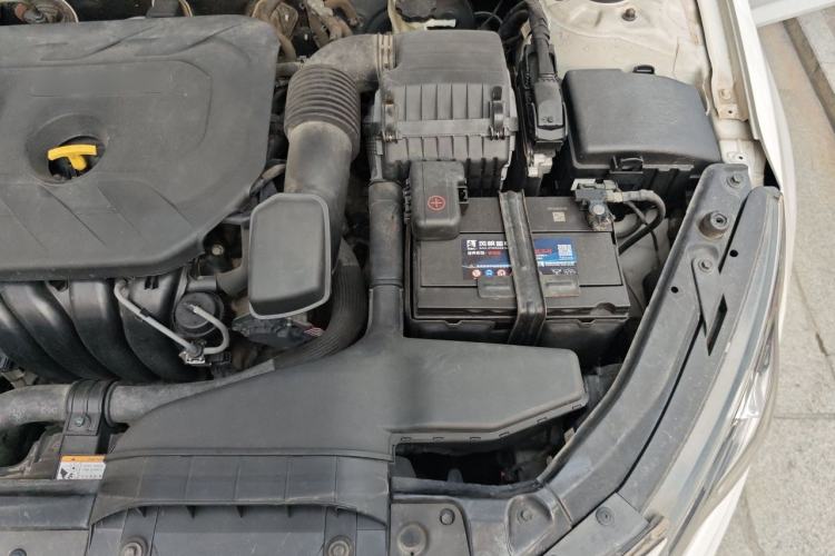 Used Kia K5 2012 2.0L Automatic DLX Engine Bay Left