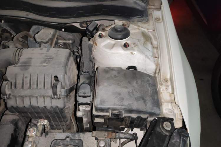 Used Kia K5 2012 2.0L Automatic DLX Engine Bay Left