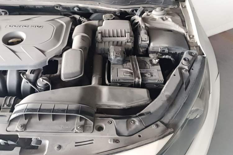 Used Kia K5 2012 2.0L Automatic DLX Engine Bay Left