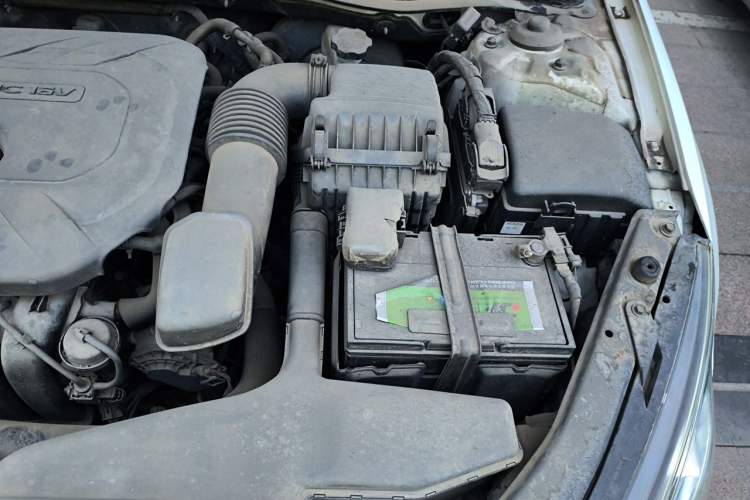 Used Kia K5 2012 2.0L Automatic DLX Engine Bay Left
