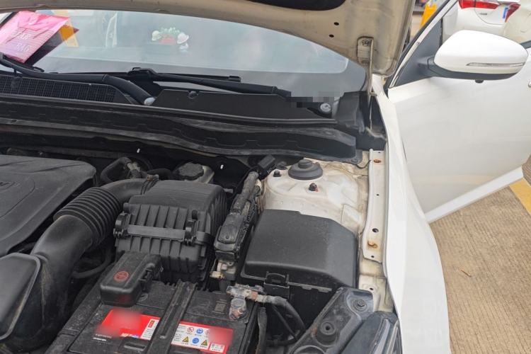 Used Kia K5 2012 2.0L Automatic GLS Engine Bay Left