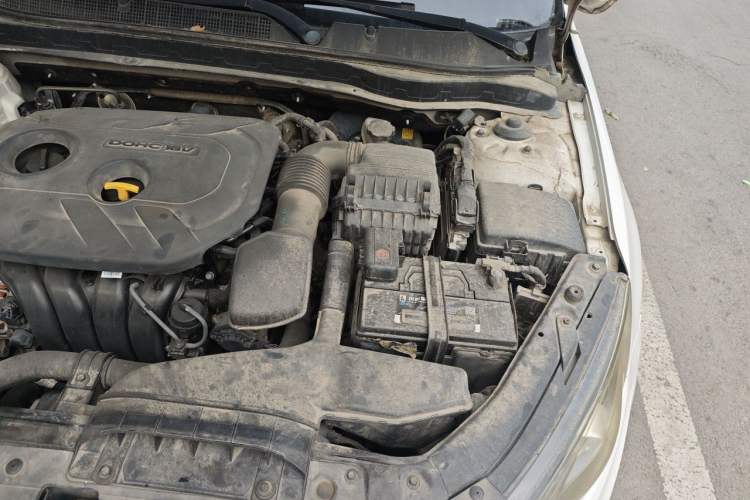 Used Kia K5 2012 2.0L Automatic DLX Engine Bay Left