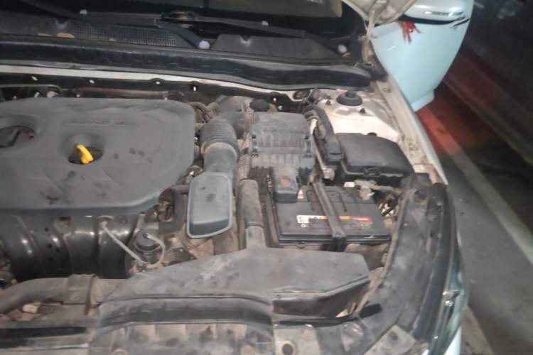 Used Kia K5 2012 2.0L Automatic DLX Engine Bay Left