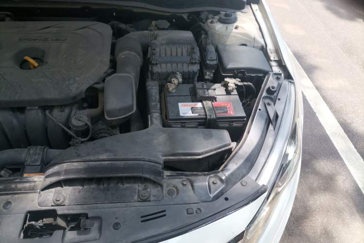 Used Kia K5 2012 2.0L Automatic DLX Engine Bay Left