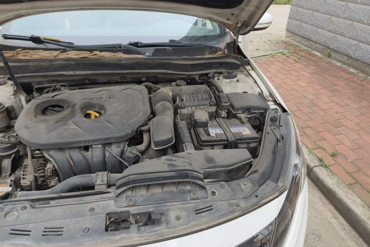 Used Kia K5 2012 2.0L Automatic DLX Engine Bay Left
