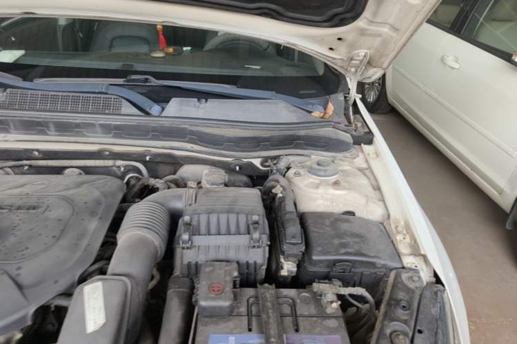 Used Kia K5 2012 2.0L Automatic DLX Engine Bay Left