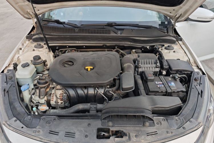 Used Kia K5 2012 2.0L Automatic DLX Engine Bay