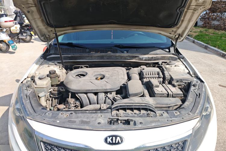Used Kia K5 2012 2.0L Automatic DLX Engine Bay