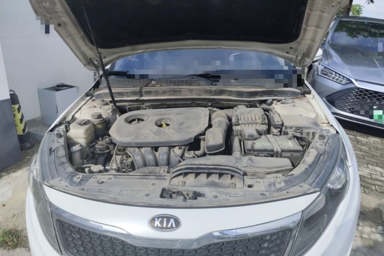 Used Kia K5 2012 2.0L Automatic DLX Engine Bay