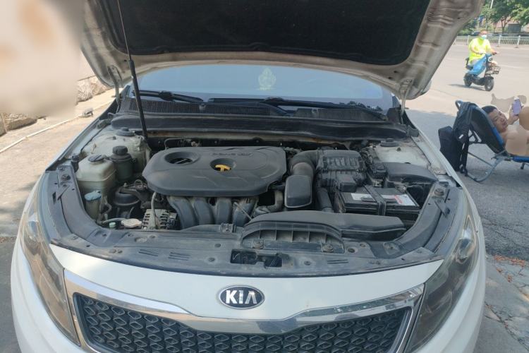 Used Kia K5 2012 2.0L Automatic DLX Engine Bay