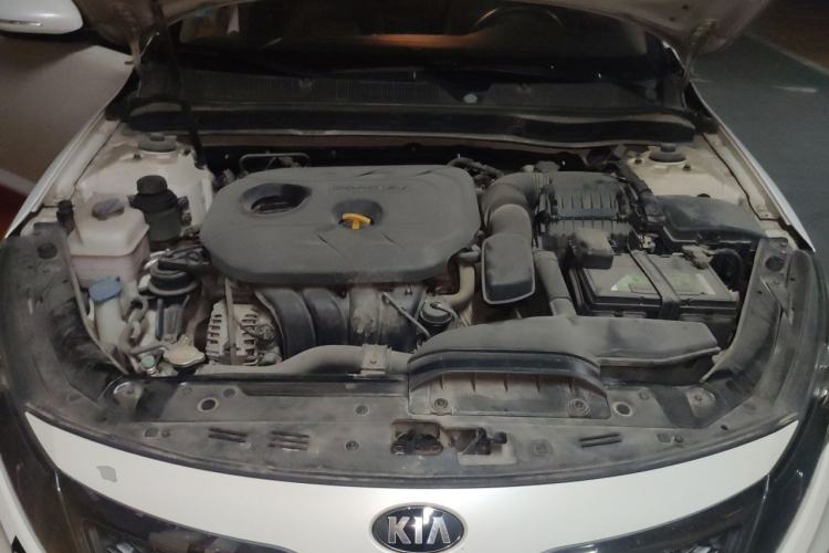 Used Kia K5 2012 2.0L Automatic GLS Engine Bay