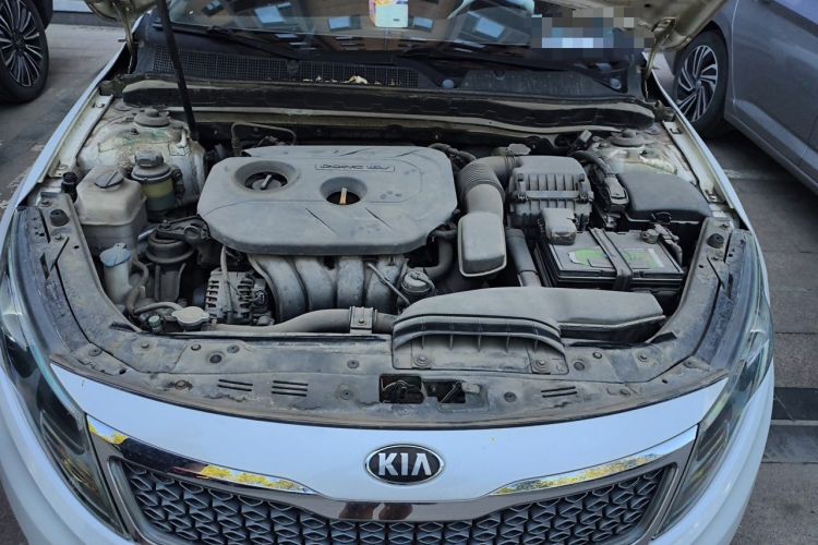 Used Kia K5 2012 2.0L Automatic DLX Engine Bay