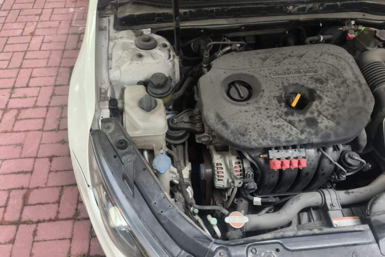 Used Kia K5 2012 2.0L Manual GL Engine Bay Right