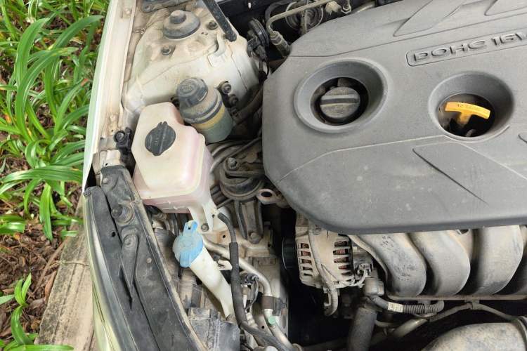 Used Kia K5 2012 2.0L Automatic DLX Engine Bay Right
