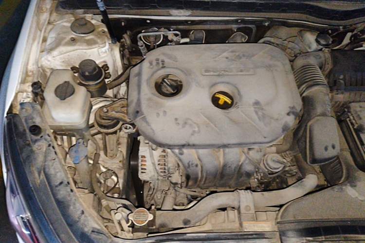 Used Kia K5 2012 2.0L Automatic DLX Engine Bay Right
