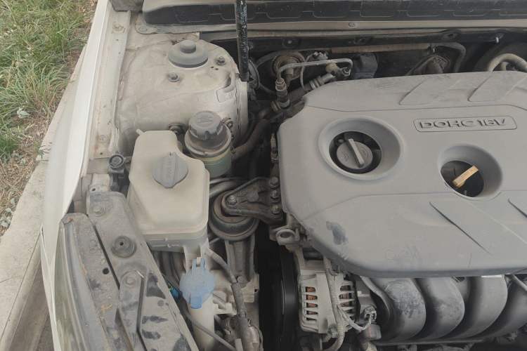 Used Kia K5 2012 2.0L Automatic DLX Engine Bay Right