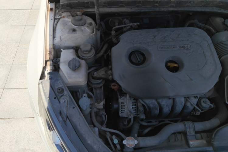 Used Kia K5 2012 2.0L Automatic DLX Engine Bay Right