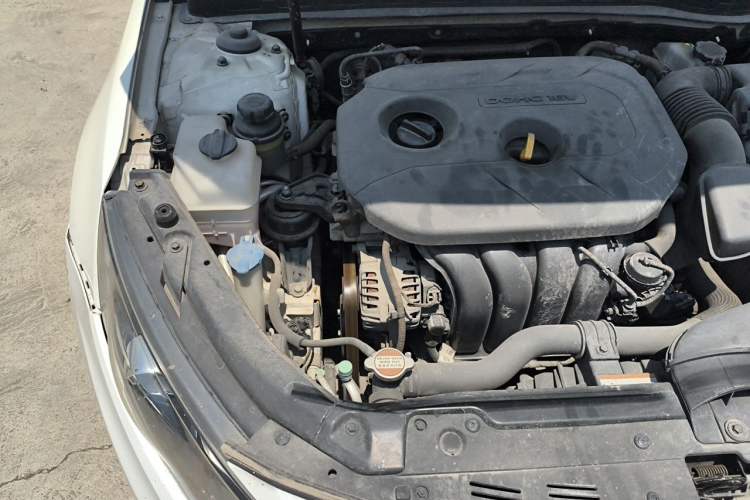 Used Kia K5 2012 2.0L Automatic DLX Engine Bay Right