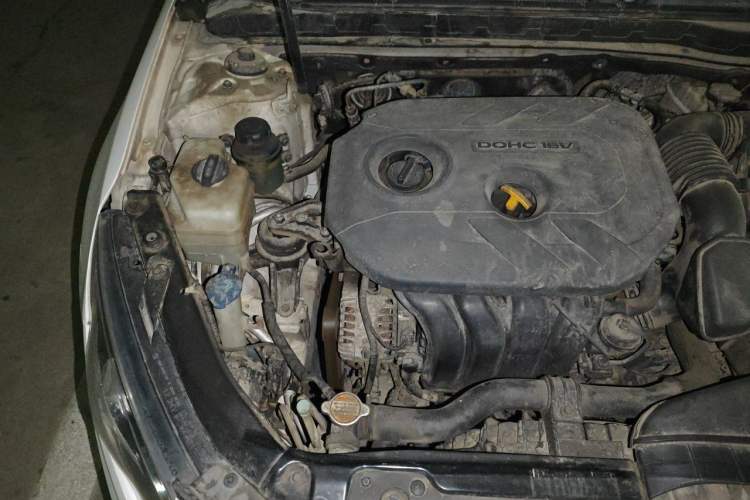 Used Kia K5 2012 2.0L Automatic DLX Engine Bay Right