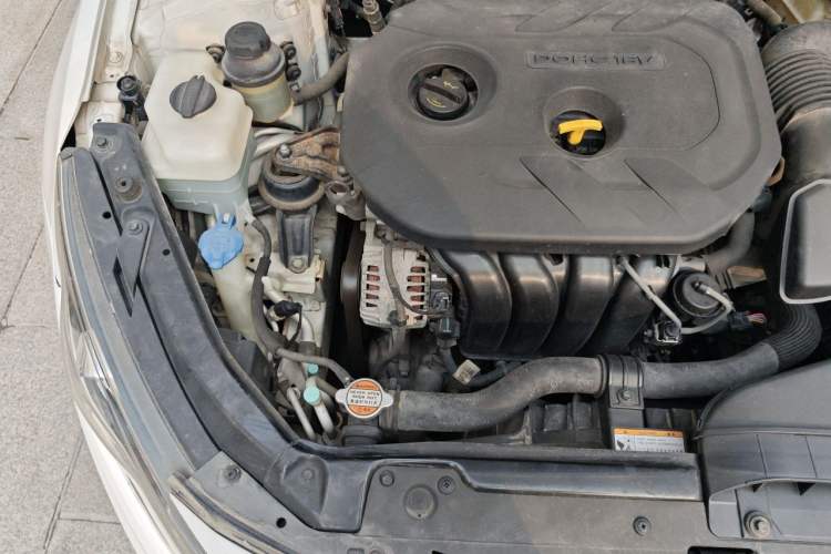 Used Kia K5 2012 2.0L Automatic DLX Engine Bay Right
