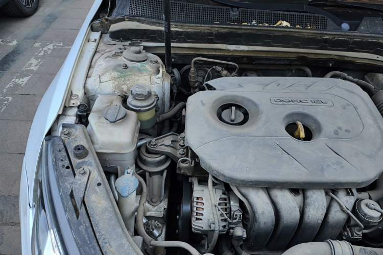 Used Kia K5 2012 2.0L Automatic DLX Engine Bay Right
